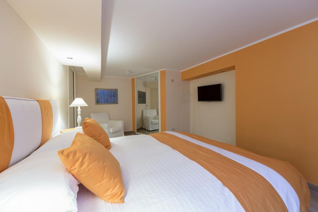 Aristovascio Apartment Napoli Bagian luar foto