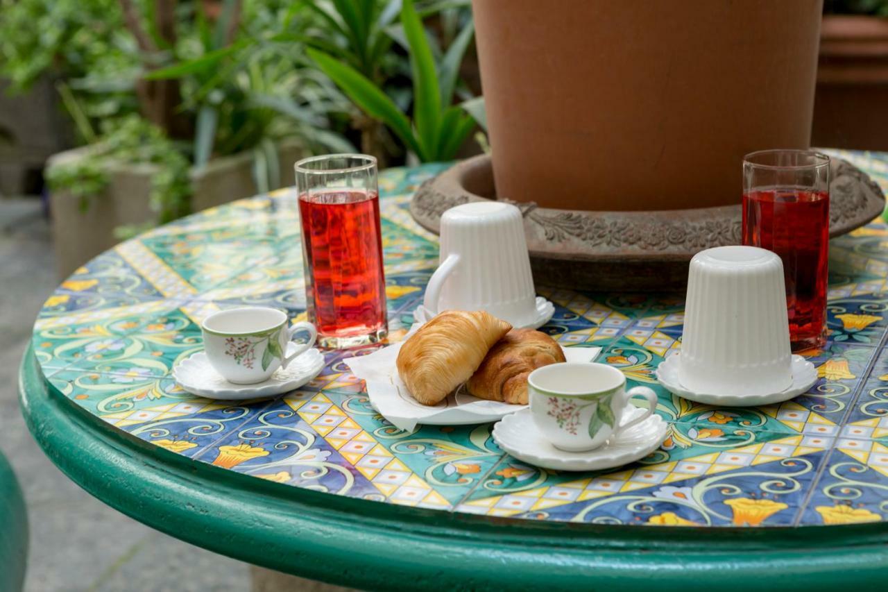 Aristovascio Apartment Napoli Bagian luar foto